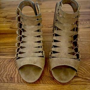 Women's Tan Gladiator Sandals